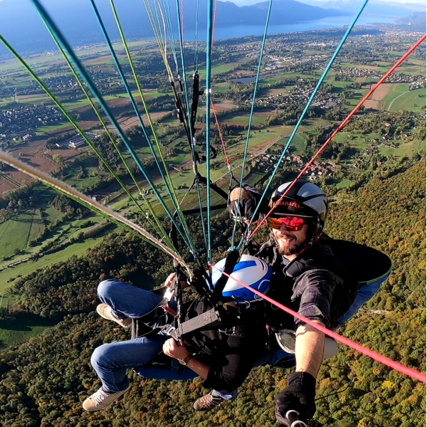 Vol Prestige Chambéry - Lac du Bourget - Profite d'un long vol au dessus du Lac, d'Aix-les-Bains et du Massif du Revard