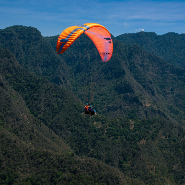 PARAPENTE OZONE MAGNUM 4